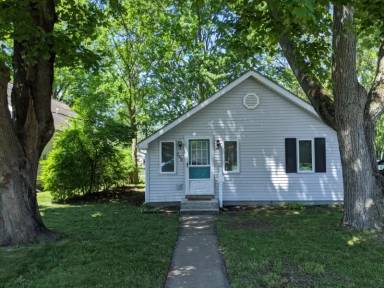 Main picture of 240 Troup Ave