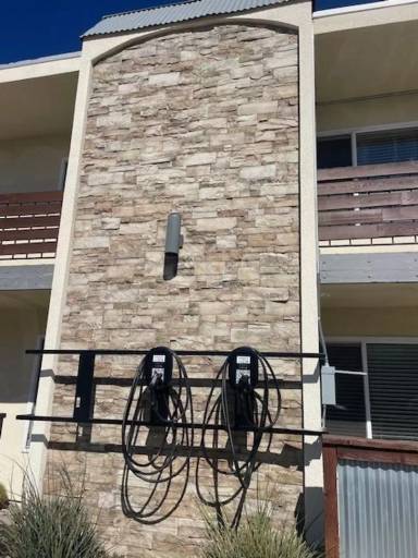 Main picture of 4405 Menlo Ave