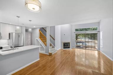 Main picture of Bentley Place Condominiums
