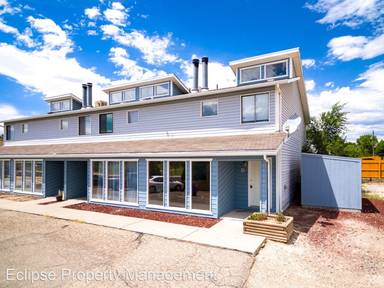 Main picture of 552 Garfield Dr