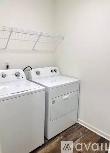 Main picture of 252 Chelsea Park Cir