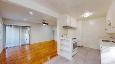 Main picture of 2917 W Rosecrans Ave