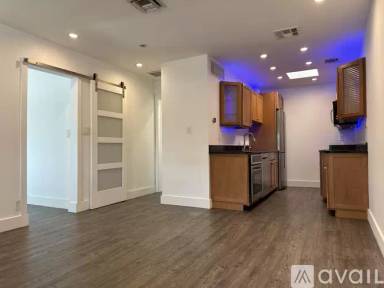 Main picture of 1008 NE 11th St