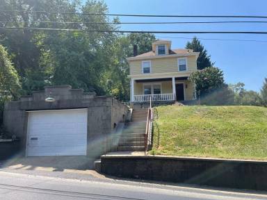 Main picture of 241 Jacks Run Rd