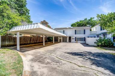 Main picture of 3562 W 4th St