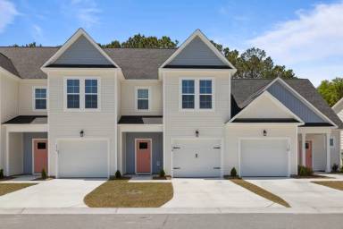 Main picture of 172 Coastline Cir