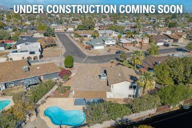Main picture of 324 E Riviera Dr