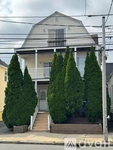 Main picture of 261 Pearl St