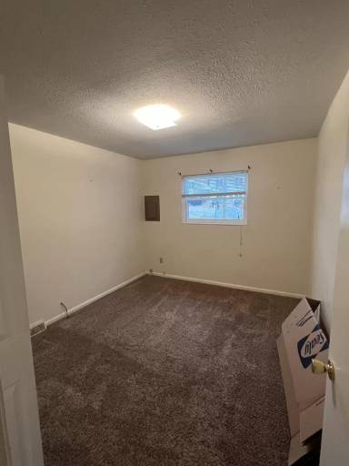 Main picture of 1320 Farmingdale Dr