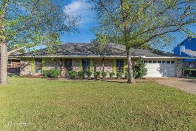 Main picture of 427 Mayfair Dr