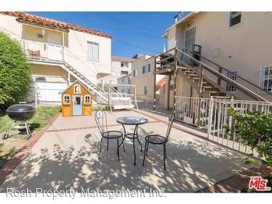 Main picture of 10773 Massachusetts Ave