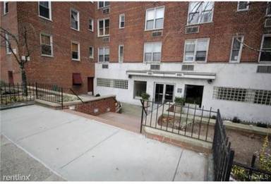 Main picture of 610 Waring Ave Apartments