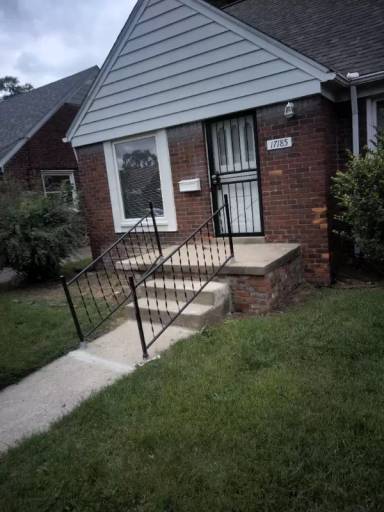 Main picture of 17185 Stahelin Ave