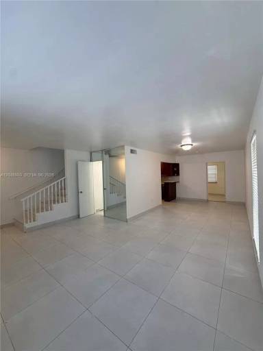 Main picture of 20 SW 108th Ave