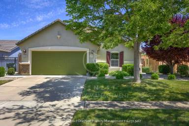 Main picture of 1632 Stepney Way