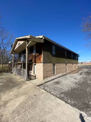 Main picture of 761 E Park Ave