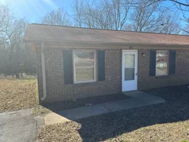 Main picture of 445 Sierra Rd