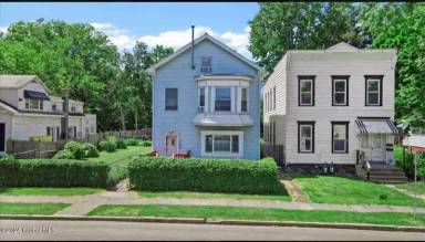 Main picture of 769 2nd Ave