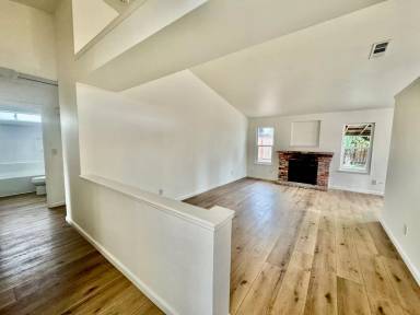 Main picture of 827 Mesa Ct