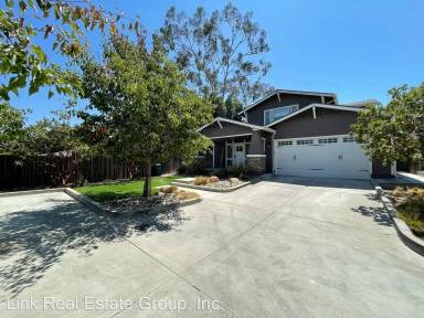 Main picture of 243 E Foothill Blvd