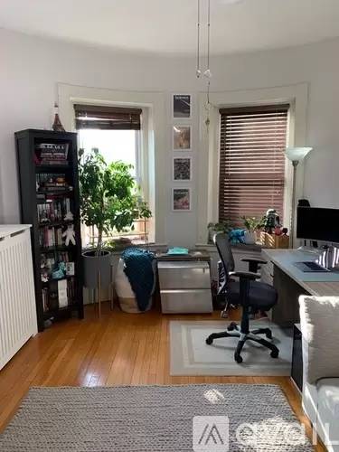 Main picture of 1477 Beacon St