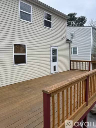 Main picture of 4 Crown Ave