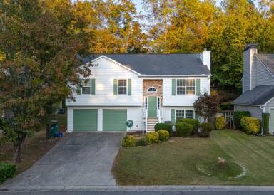 Main picture of 1095 Berkley Dr SE