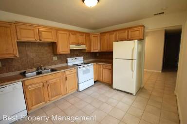 Main picture of 2221 Banyan Way
