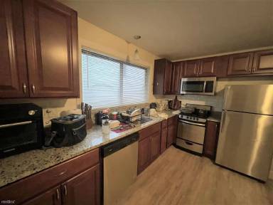 Main picture of 8 Bishop Richard Allen Dr