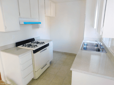 Main picture of The Oaks Apartments