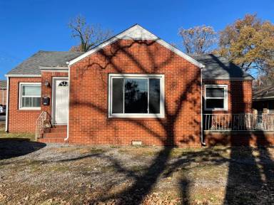 Main picture of 1326 Main St