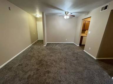 Main picture of 360 S Rosenberger Ave