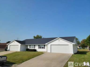 Main picture of 1121 Ashton Cir E