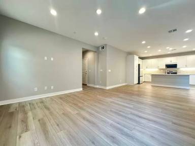 Main picture of 4224 S Crisanta Privado