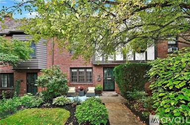 Main picture of 561 S Negley Ave