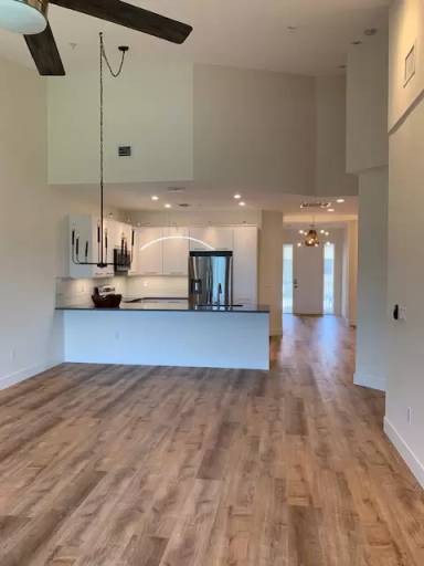 Main picture of 15256 Riverbend Blvd