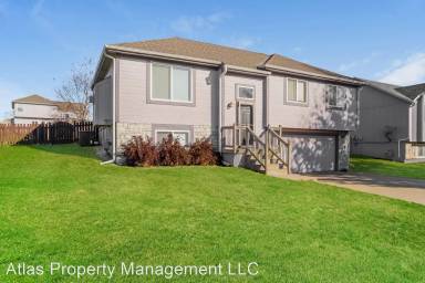 Main picture of 9300 NE 115th Ter