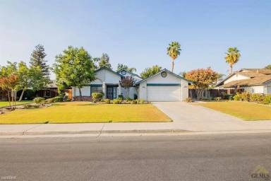 Main picture of 13900 San Lazaro Ave