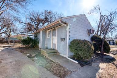 Main picture of 4600 N Hamilton Dr