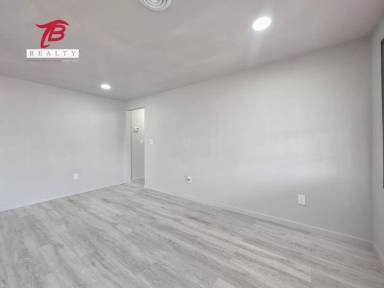 Main picture of 1161 SE 19th St