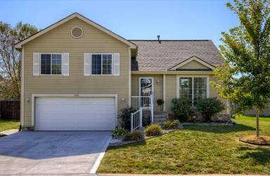 Main picture of 7409 Braun St