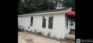 Main picture of 225 Troy St NE