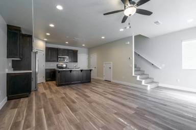 Main picture of 811 S Black Alder Dr