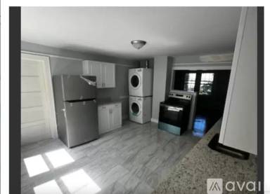 Main picture of 3 E Fowler Ave