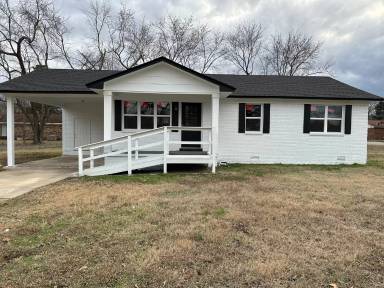 Main picture of 497 Houston St