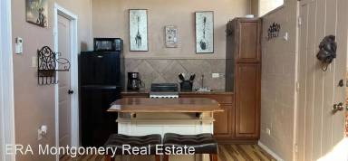Main picture of 501 N Halagueno St