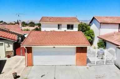 Main picture of 1566 Trieste Way