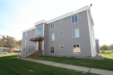 Main picture of 300 6th St SW