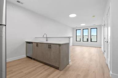 Main picture of 407 Highland Ave