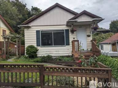 Main picture of 620 Kitsap St